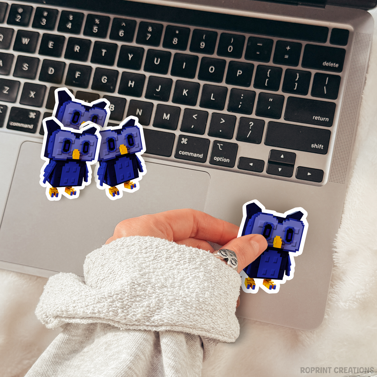 Brighten up your belongings with this adorable Grow A Garden Night Owl sticker! Perfect for decorating notebooks, laptops, and party favors — the best gift for Roblox Grow A Garden fans.